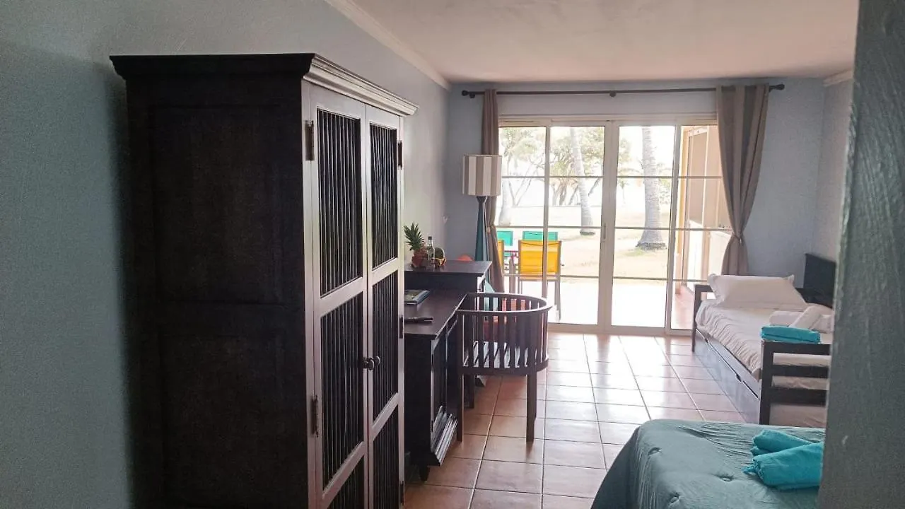 Апартаменты Grand Studio 4 Pers Superbe Vue Mer Et Cocotiers Dans Village Vacances Sainte-Anne Plage A - 30 M