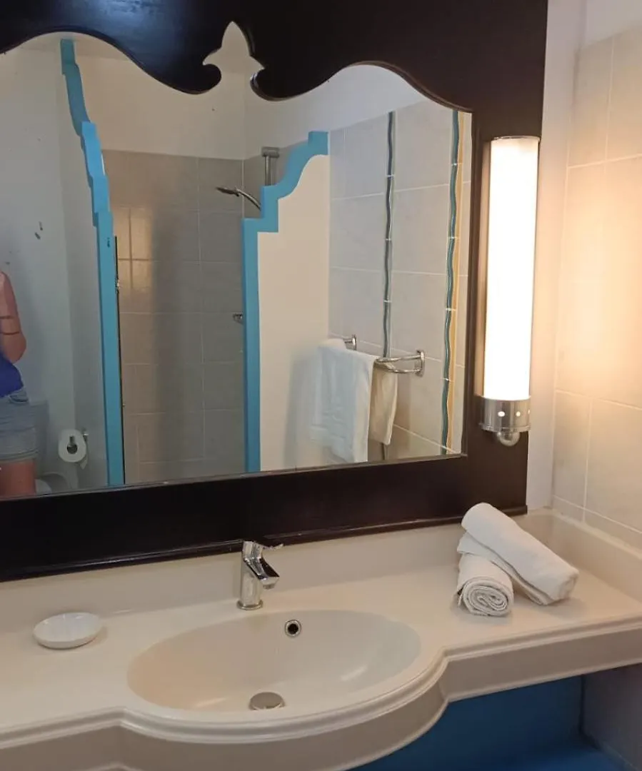 Апартаменты Grand Studio 4 Pers Superbe Vue Mer Et Cocotiers Dans Village Vacances Sainte-Anne Plage A - 30 M